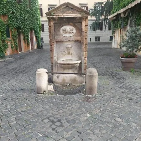 Apartment Borgo Pio 182 Vatican