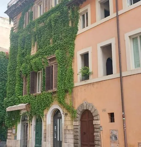 Apartment Borgo Pio 182 Vatican